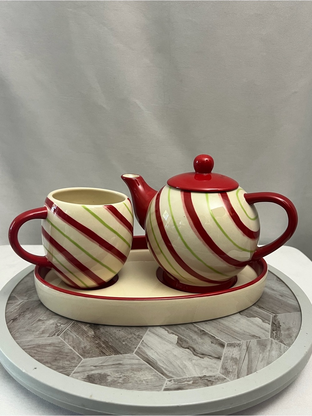 Hues N Brews Ceramic Tea for One Set Teapot Mug Tray Red Green Swirl New Box